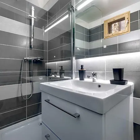 Cocon Moderne Et Cosy + Parking Apartamento
